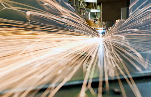 Comparison of Characteristics between Single-Platform Laser Cutters and Exchange-Platform Laser Cutters